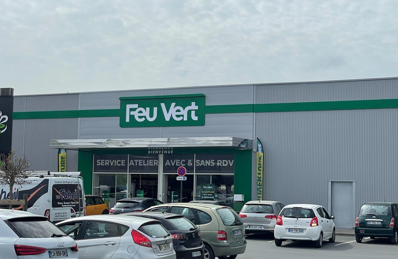 Feuvert Centre Auto atelier et surface de vente - Feu vert Franchise