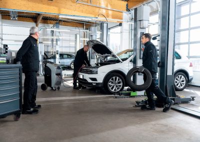 Feu vert services changement de pneus en atelier